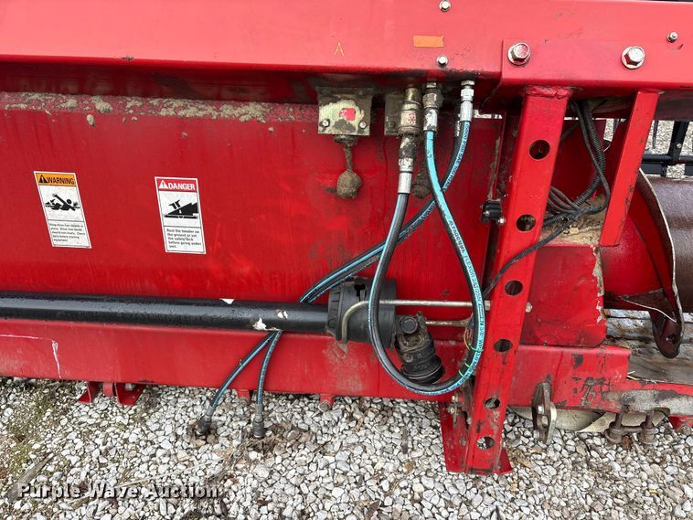 image for item YA1884 2005 Case IH 1020 flex draper head