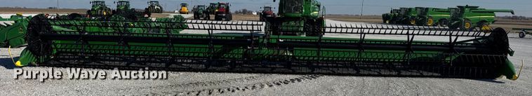 image for item YA1942 2023 John Deere RD45F flex draper head