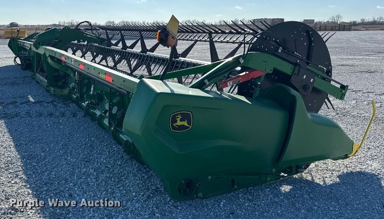 image for item YA1942 2023 John Deere RD45F flex draper head