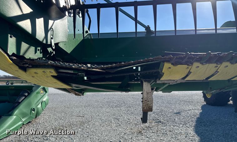 image for item YA1942 2023 John Deere RD45F flex draper head