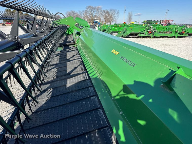 image for item YA1942 2023 John Deere RD45F flex draper head