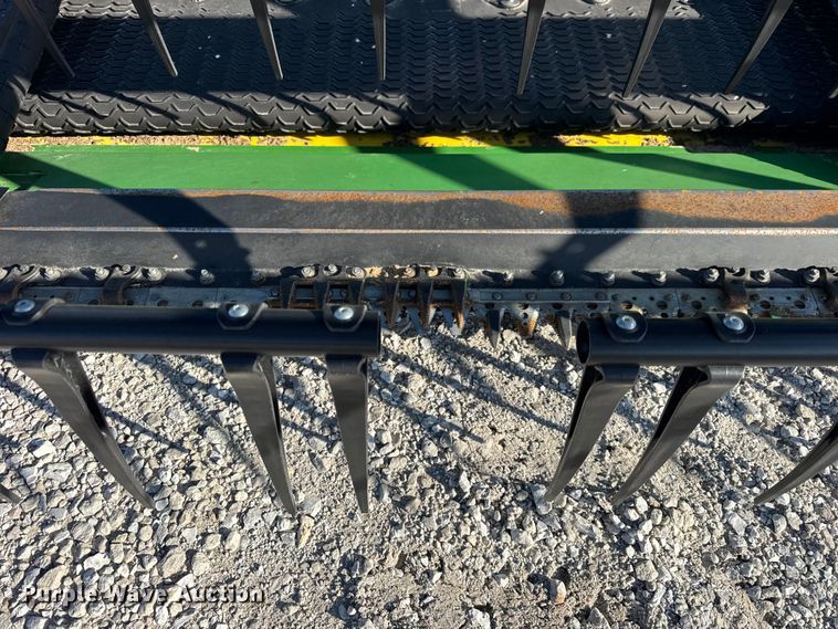 image for item YA1942 2023 John Deere RD45F flex draper head