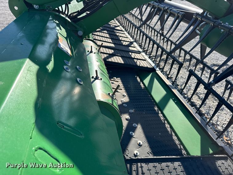 image for item YA1942 2023 John Deere RD45F flex draper head