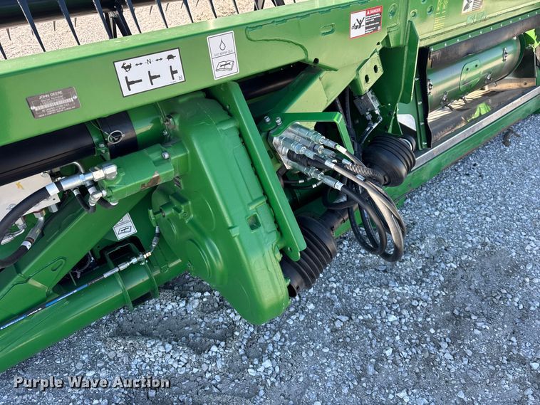 image for item YA1942 2023 John Deere RD45F flex draper head