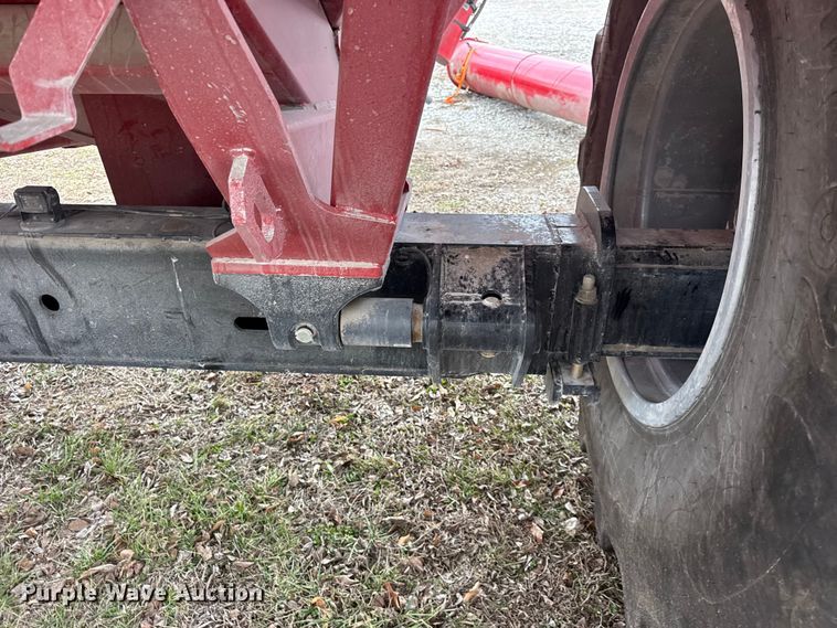 image for item YA1965 2024 Unverferth 1119 grain cart