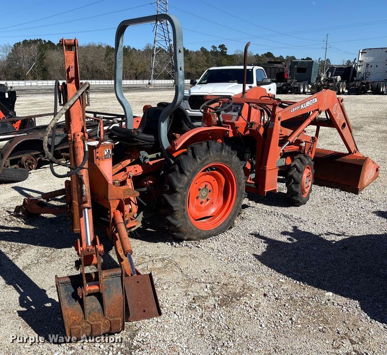 image for item YA1972 Kubota L2350 MFWD tractor