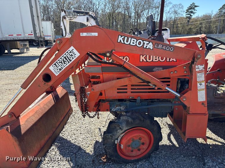 image for item YA1972 Kubota L2350 MFWD tractor