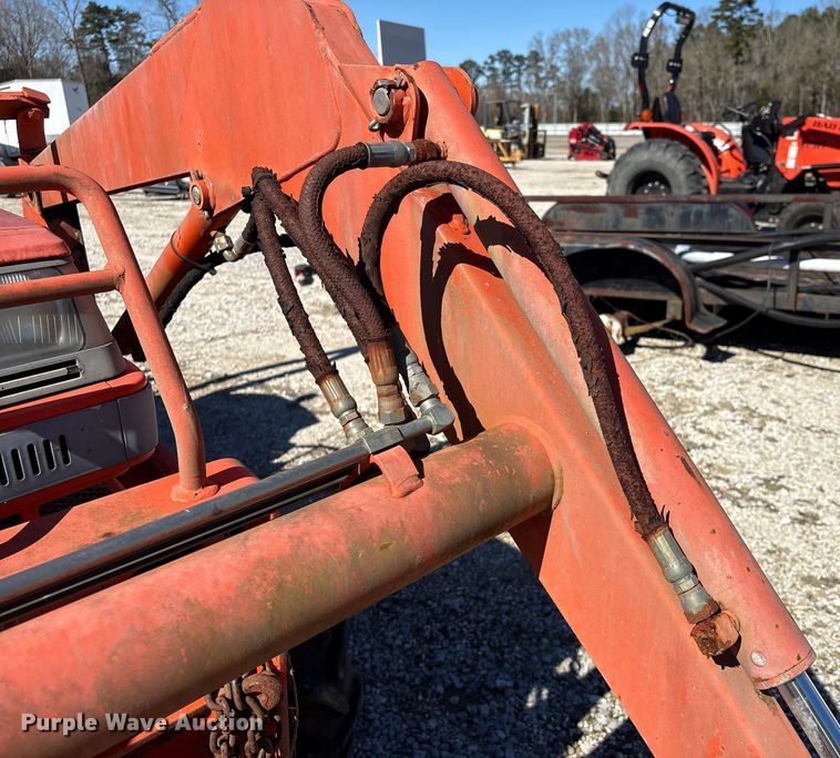 image for item YA1972 Kubota L2350 MFWD tractor