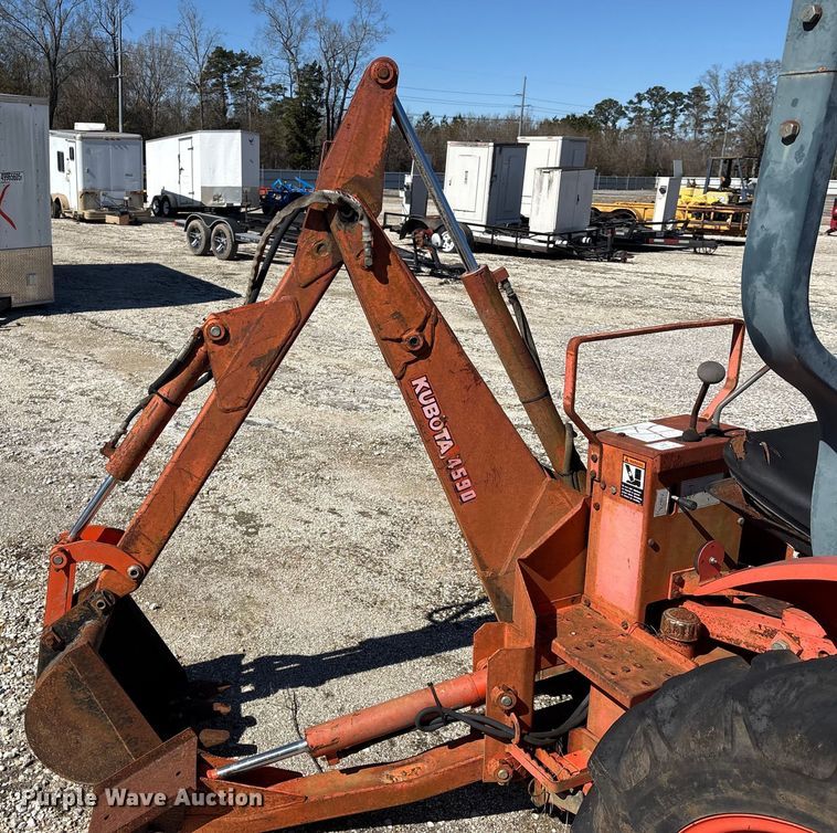 image for item YA1972 Kubota L2350 MFWD tractor