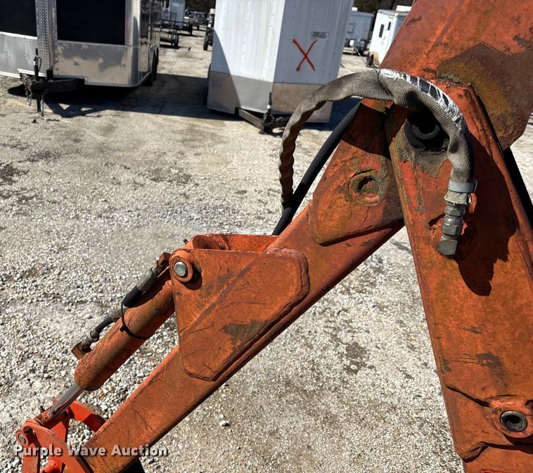 image for item YA1972 Kubota L2350 MFWD tractor