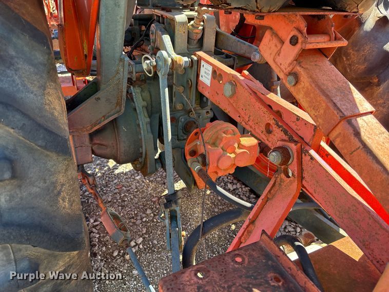image for item YA1972 Kubota L2350 MFWD tractor