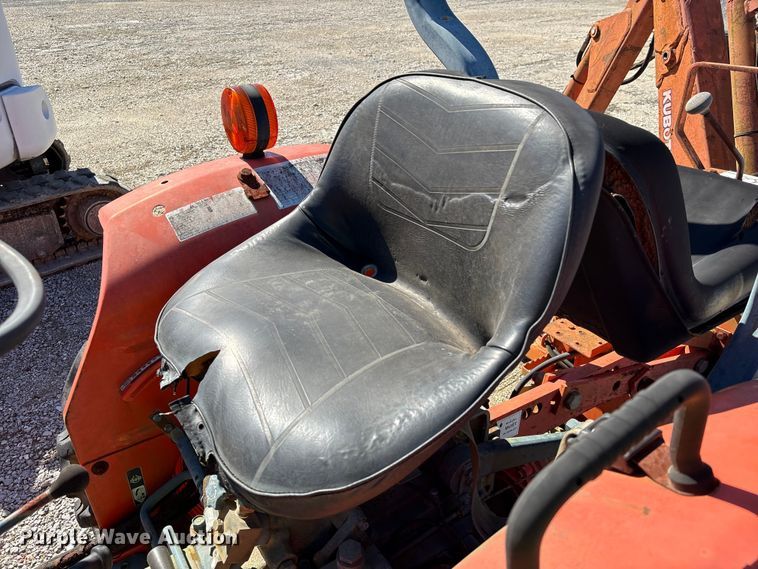 image for item YA1972 Kubota L2350 MFWD tractor