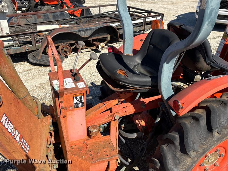 image for item YA1972 Kubota L2350 MFWD tractor