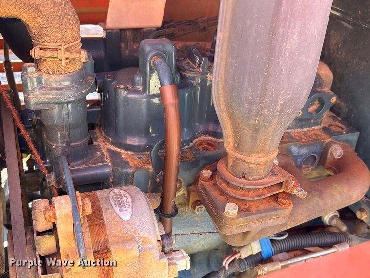 image for item YA1972 Kubota L2350 MFWD tractor