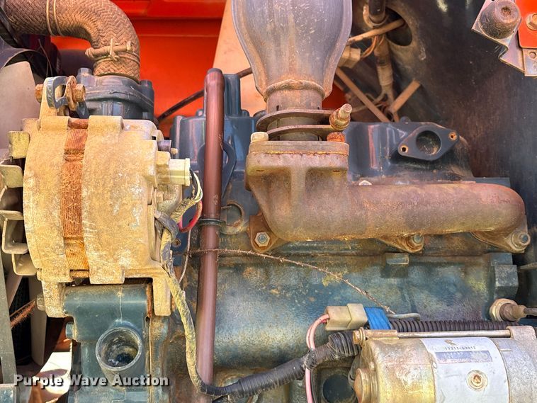 image for item YA1972 Kubota L2350 MFWD tractor