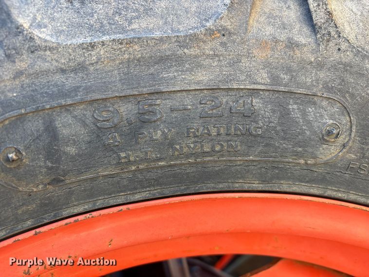 image for item YA1972 Kubota L2350 MFWD tractor