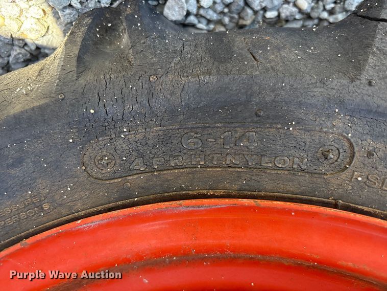 image for item YA1972 Kubota L2350 MFWD tractor