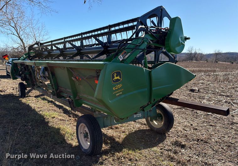 image for item YA1980 2003 John Deere 625F flex draper head