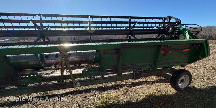 image for item YA1980 2003 John Deere 625F flex draper head