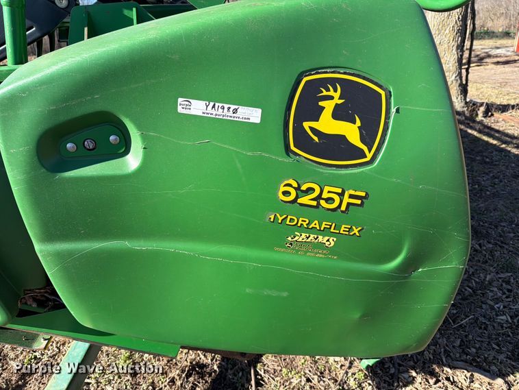image for item YA1980 2003 John Deere 625F flex draper head