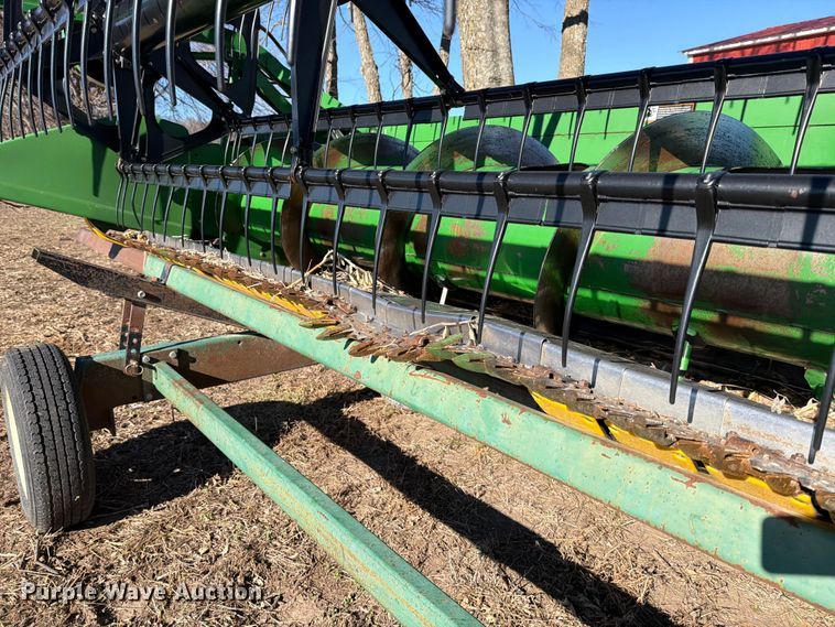 image for item YA1980 2003 John Deere 625F flex draper head