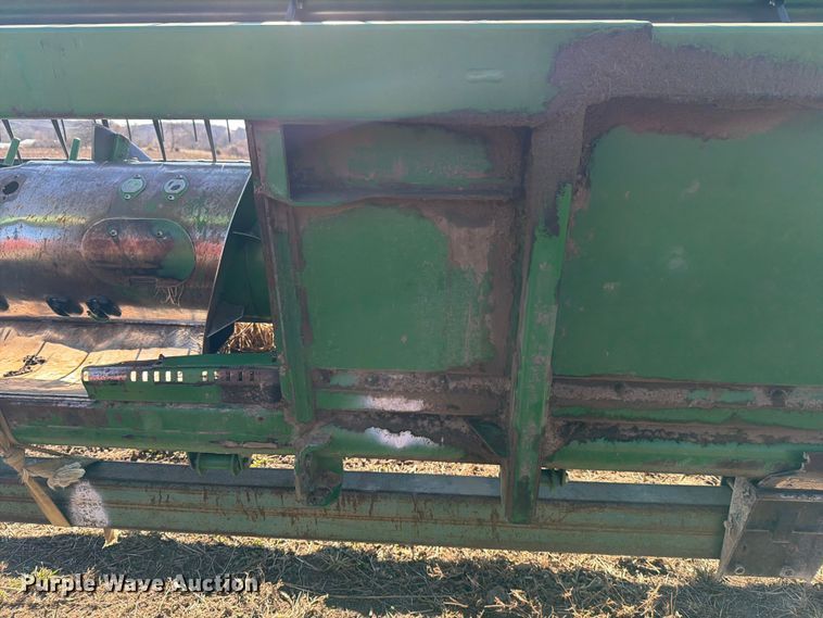 image for item YA1980 2003 John Deere 625F flex draper head