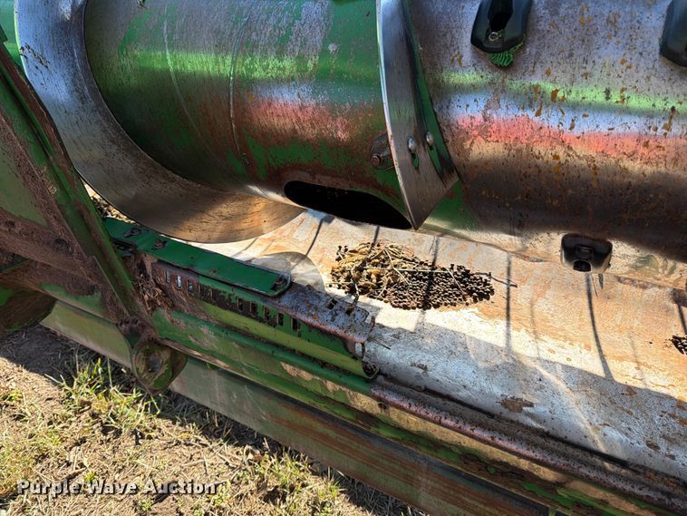 image for item YA1980 2003 John Deere 625F flex draper head