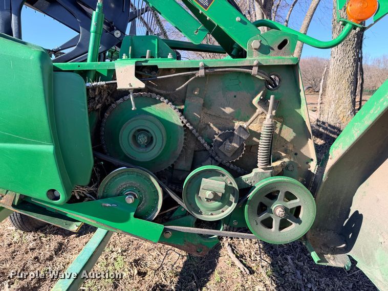 image for item YA1980 2003 John Deere 625F flex draper head