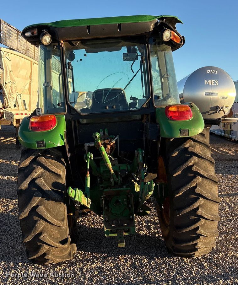 image for item YA1981 2022 John Deere 5100E MFWD tractor