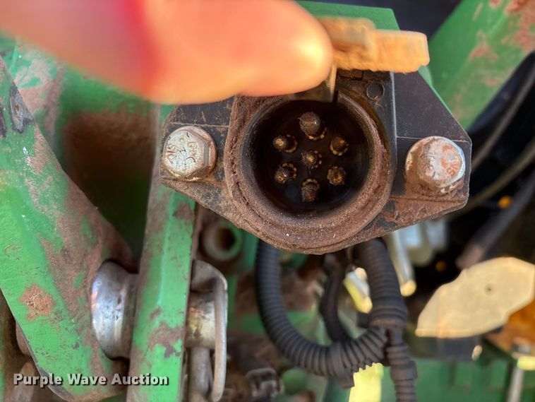 image for item YA1981 2022 John Deere 5100E MFWD tractor