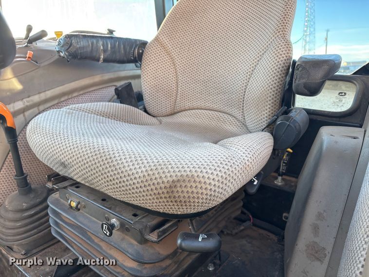 image for item YA1981 2022 John Deere 5100E MFWD tractor