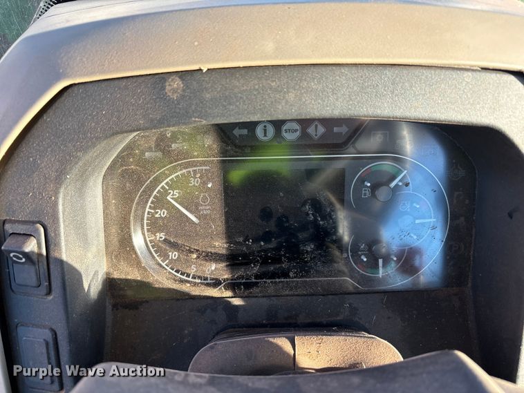 image for item YA1981 2022 John Deere 5100E MFWD tractor