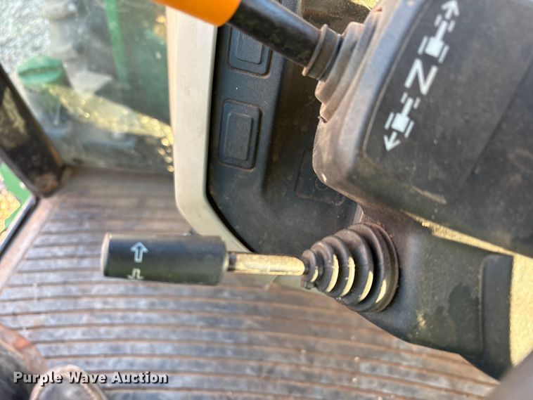 image for item YA1981 2022 John Deere 5100E MFWD tractor