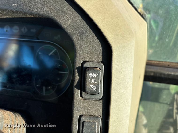 image for item YA1981 2022 John Deere 5100E MFWD tractor