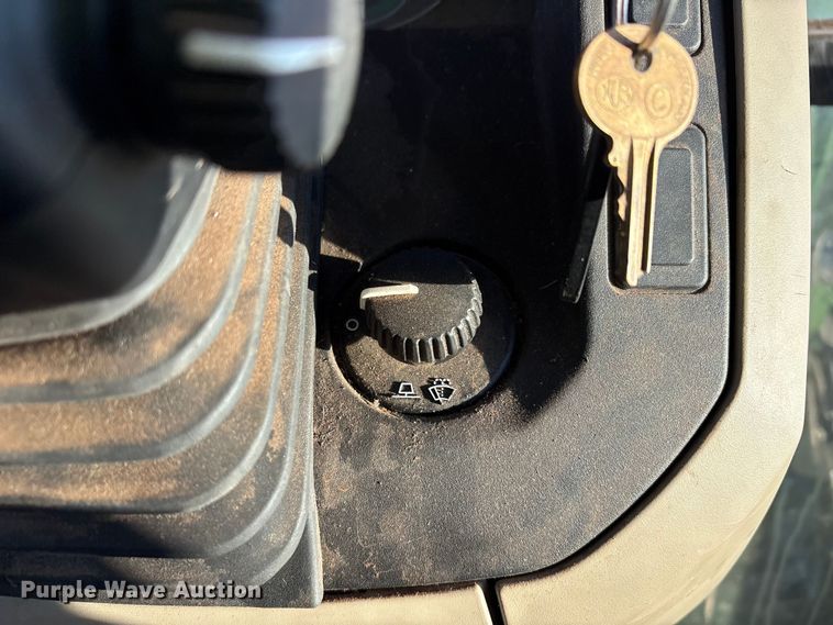 image for item YA1981 2022 John Deere 5100E MFWD tractor