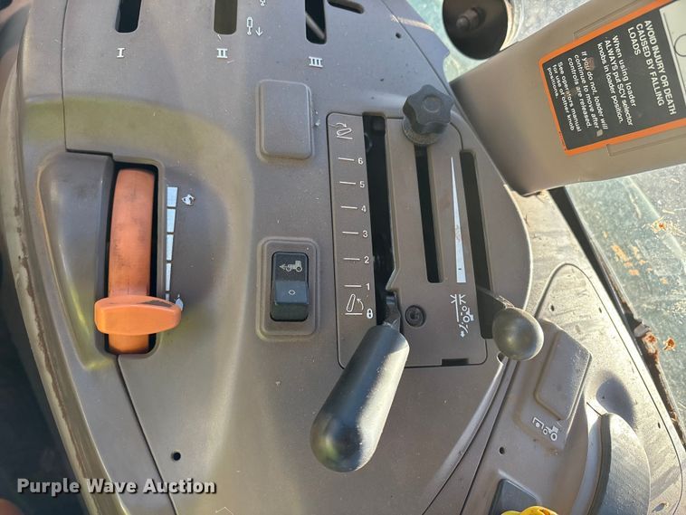 image for item YA1981 2022 John Deere 5100E MFWD tractor