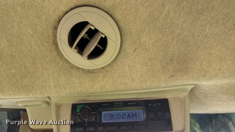 image for item YA1981 2022 John Deere 5100E MFWD tractor