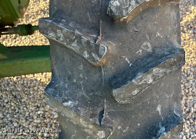 image for item YA1981 2022 John Deere 5100E MFWD tractor