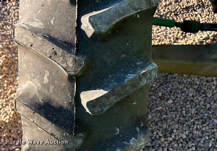 image for item YA1981 2022 John Deere 5100E MFWD tractor