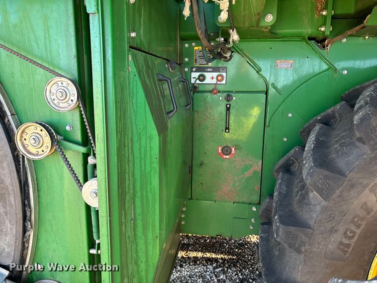 image for item YA1990 2020 John Deere CS690 RWA cotton stripper