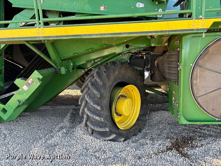 image for item YA1990 2020 John Deere CS690 RWA cotton stripper