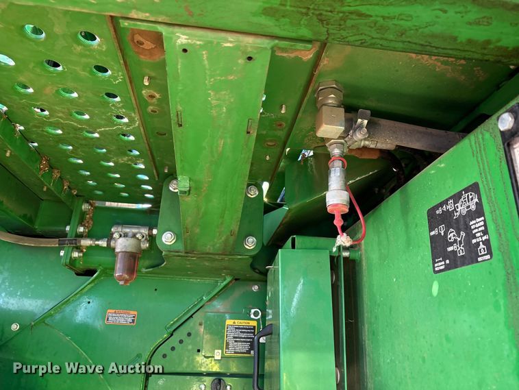 image for item YA1990 2020 John Deere CS690 RWA cotton stripper