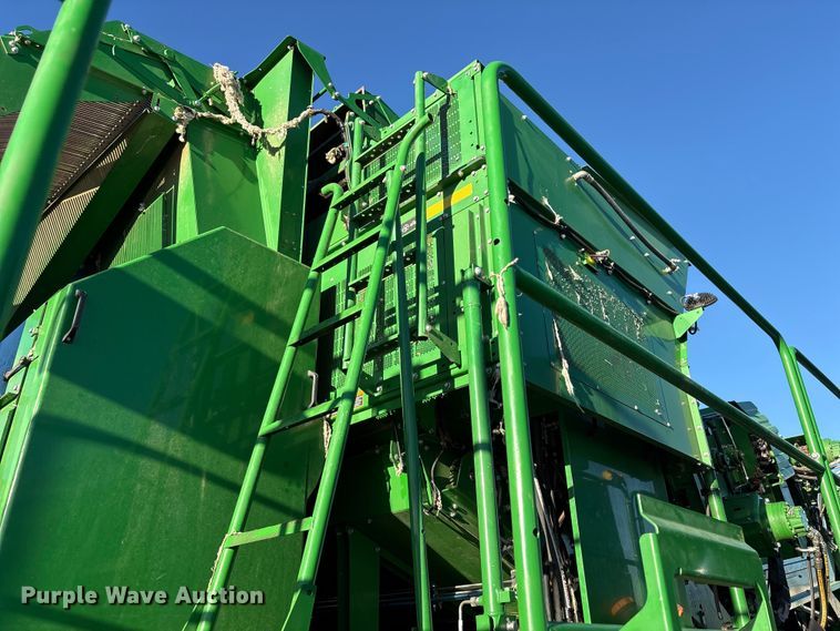 image for item YA1990 2020 John Deere CS690 RWA cotton stripper