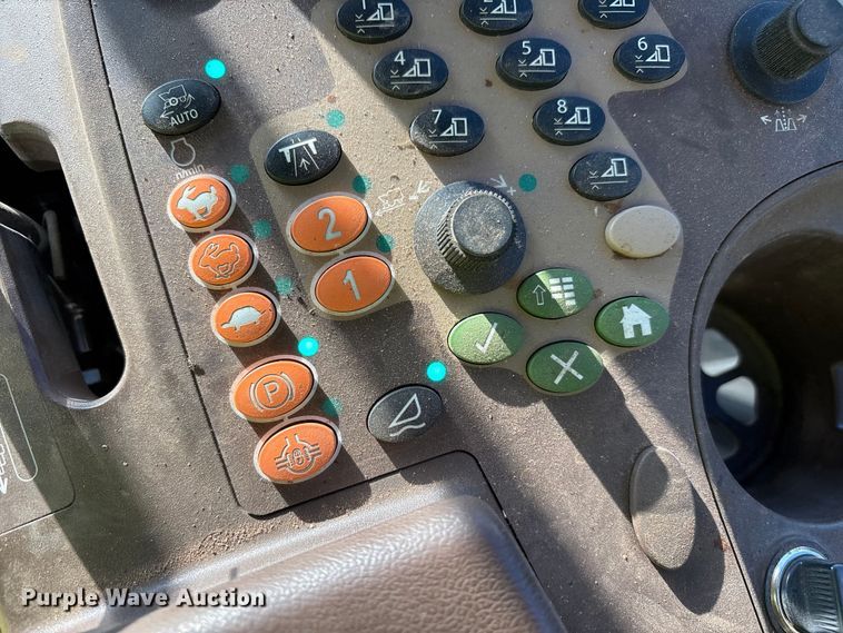 image for item YA1990 2020 John Deere CS690 RWA cotton stripper