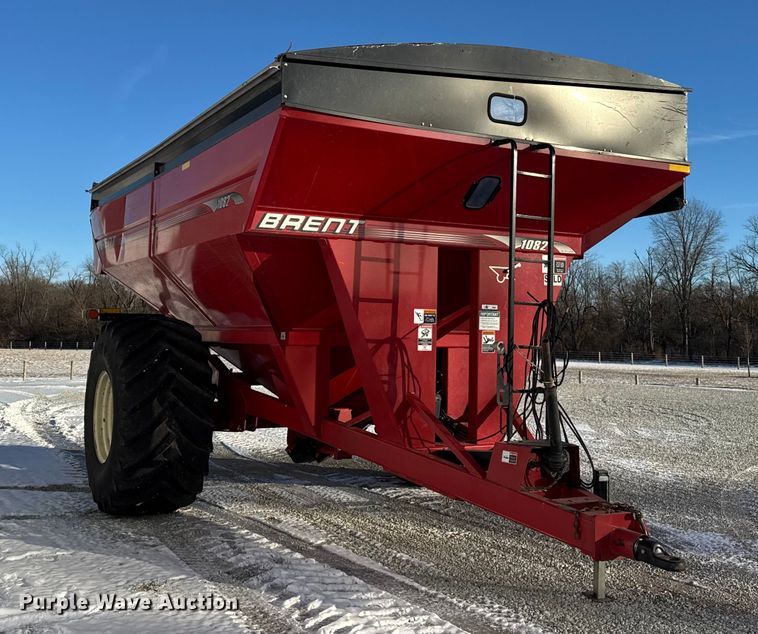 image for item YA2023 Brent 1082 grain cart