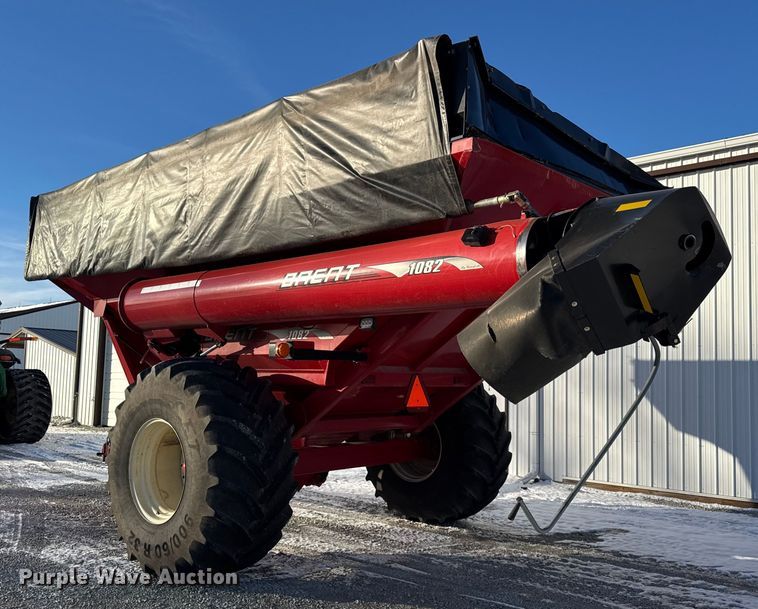 image for item YA2023 Brent 1082 grain cart