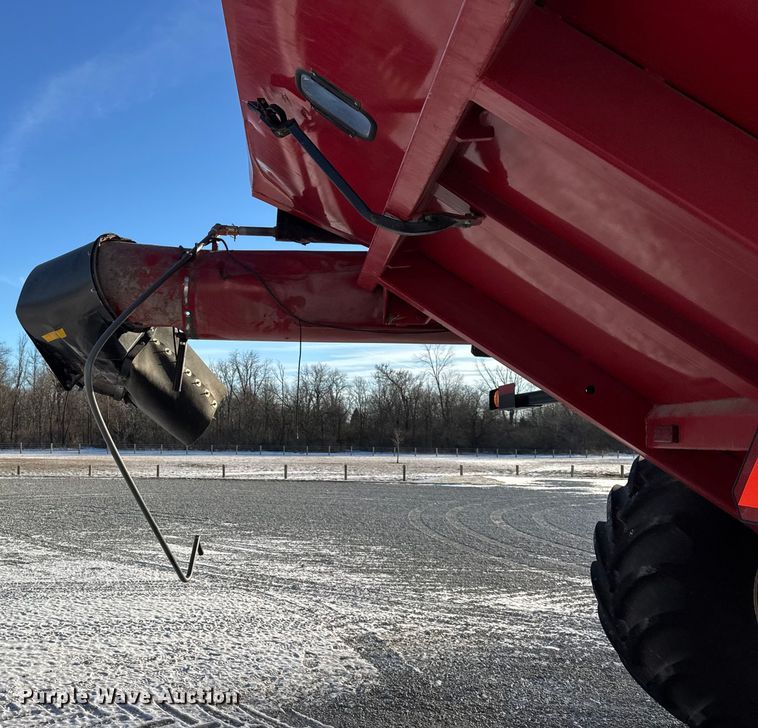 image for item YA2023 Brent 1082 grain cart