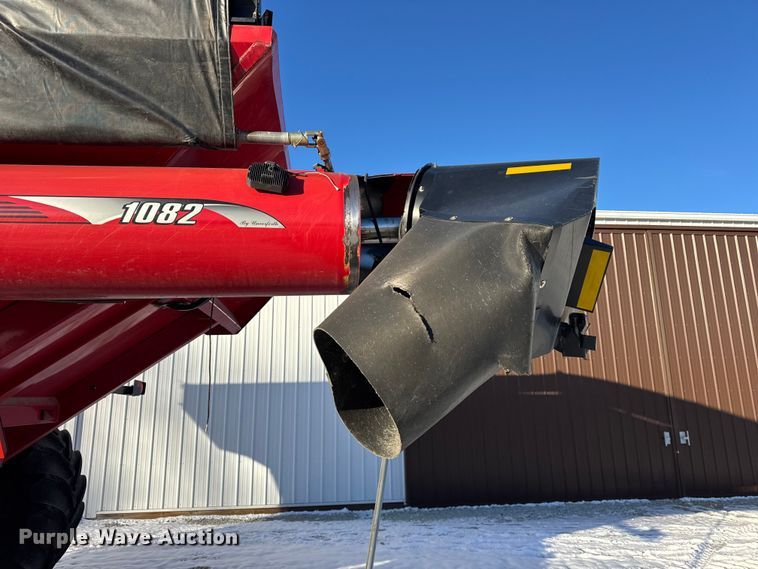 image for item YA2023 Brent 1082 grain cart