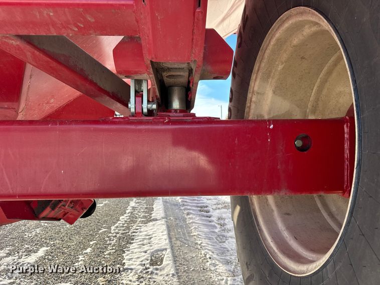 image for item YA2023 Brent 1082 grain cart