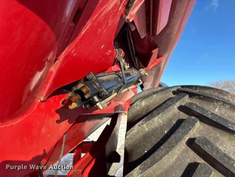 image for item YA2023 Brent 1082 grain cart